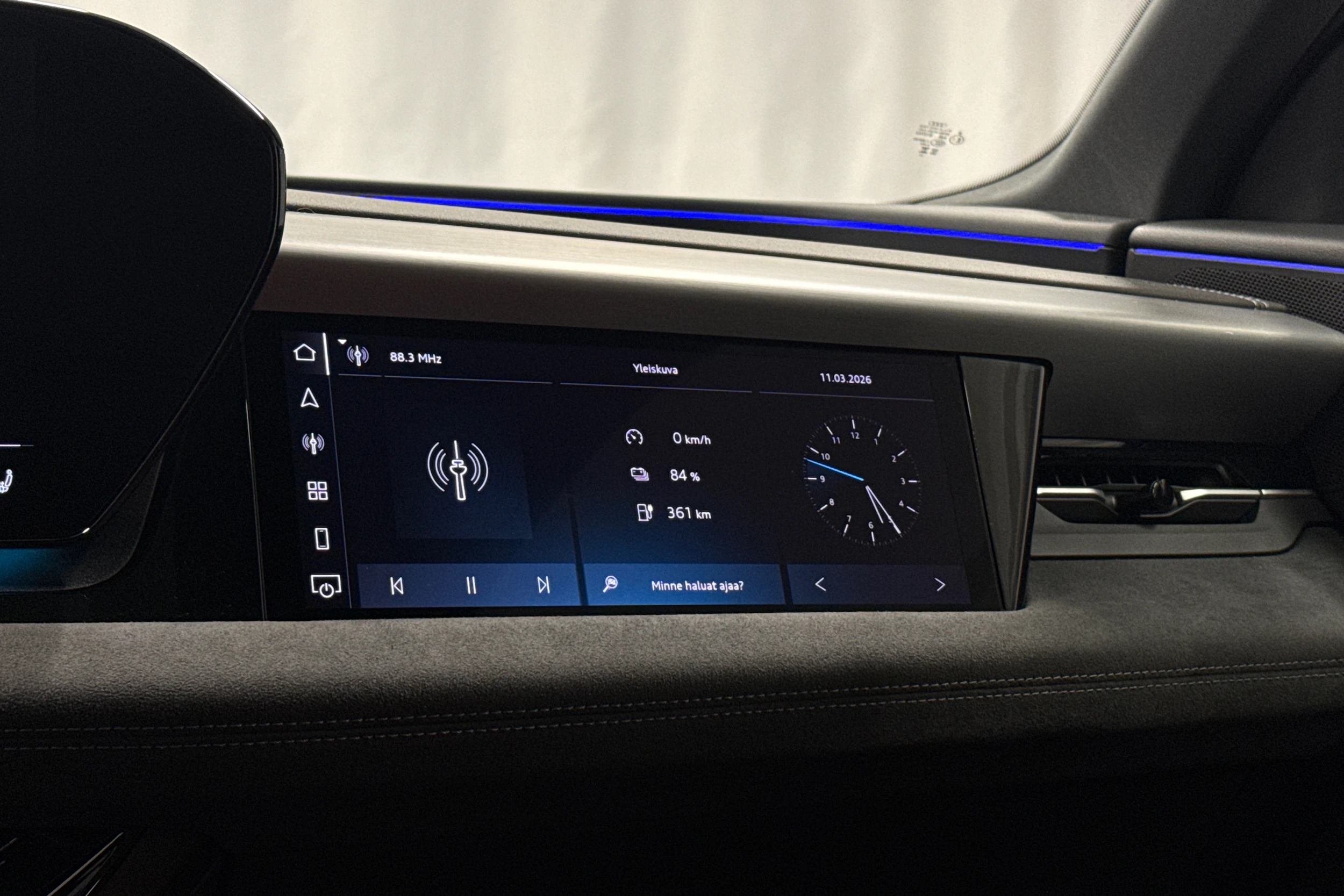 harmaa Audi SQ6 e-tron 2025 kuva 23.