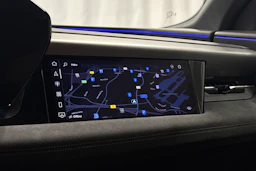 harmaa Audi SQ6 e-tron 2025 kuva 24.