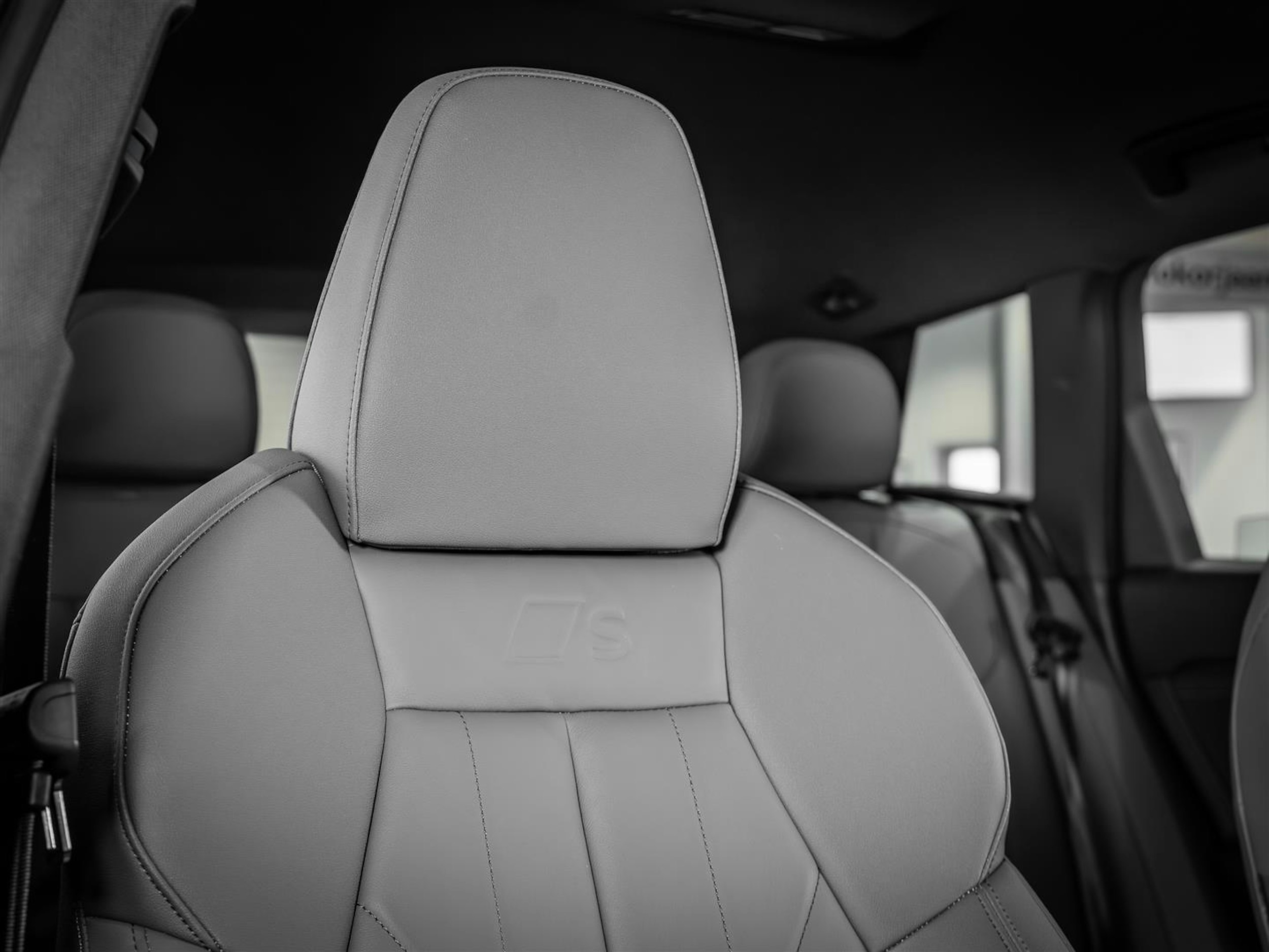 sininen Audi SQ6 e-tron 2025 kuva 15.