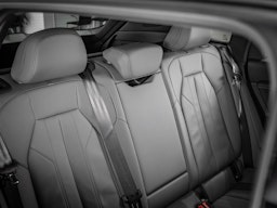 sininen Audi SQ6 e-tron 2025 kuva 26.