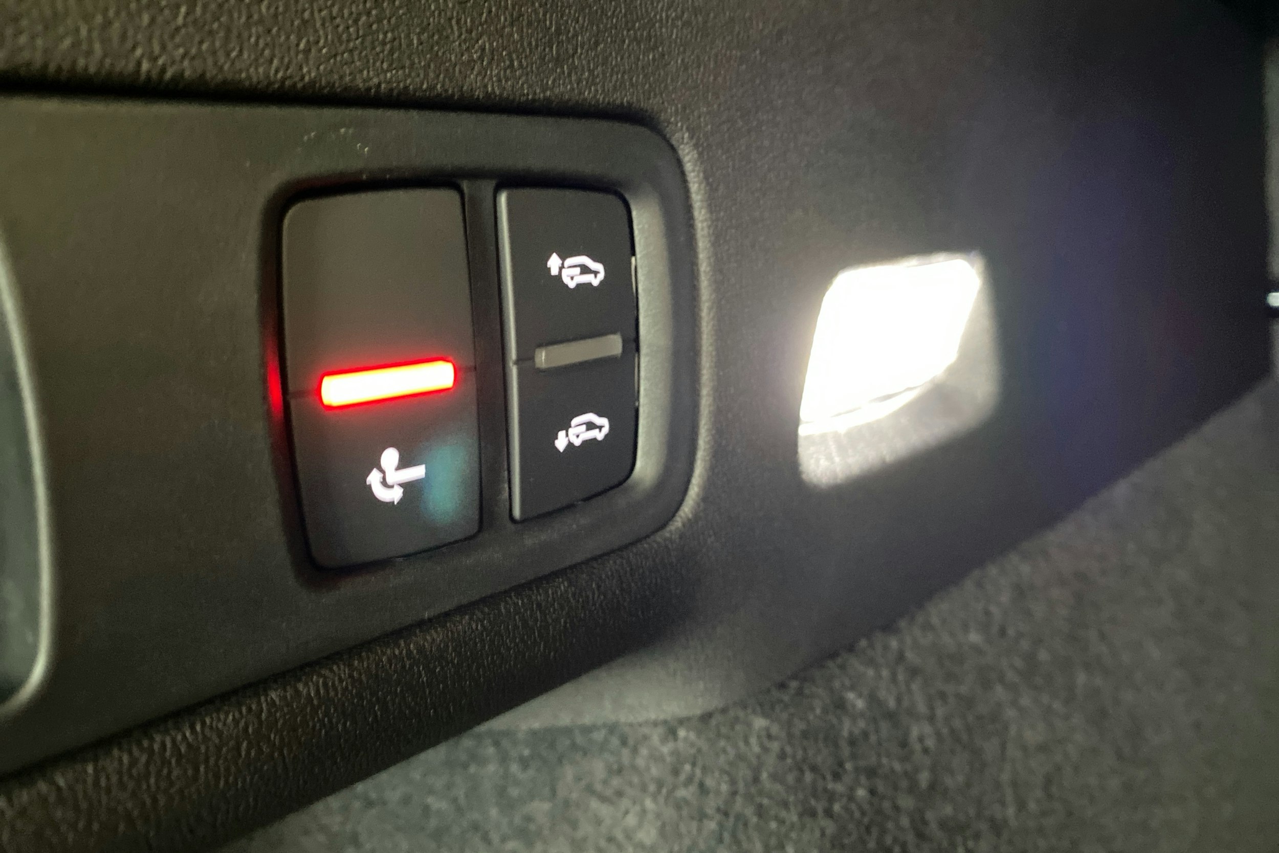 sininen Audi SQ6 e-tron 2025 kuva 12.