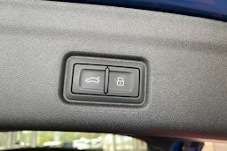 sininen Audi SQ6 e-tron 2025 kuva 14.