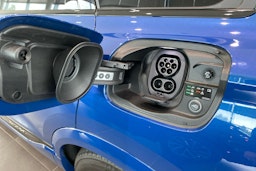 sininen Audi SQ6 e-tron 2025 kuva 15.