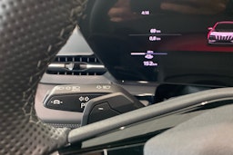sininen Audi SQ6 e-tron 2025 kuva 22.