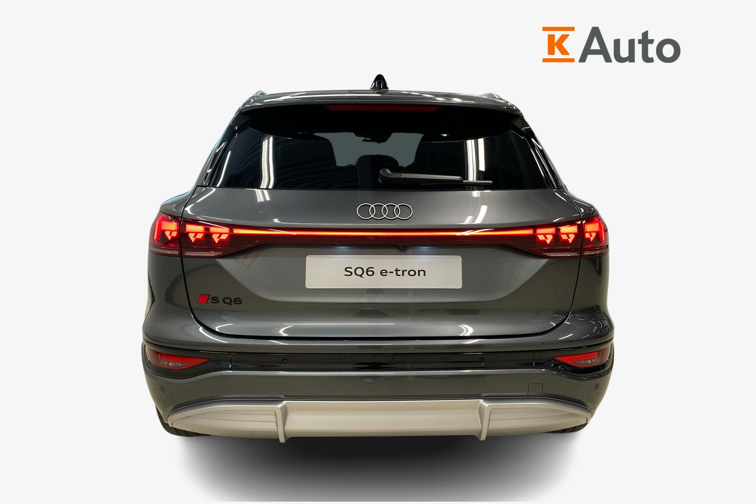 met. harmaa Audi SQ6 e-tron 2025 kuva 3.