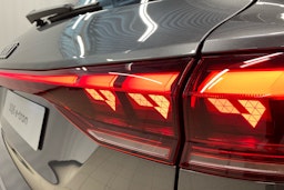 met. harmaa Audi SQ6 e-tron 2025 kuva 12.