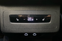 met. harmaa Audi SQ6 e-tron 2025 kuva 15.