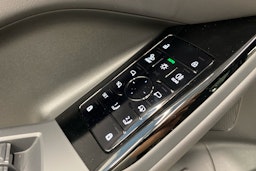 met. harmaa Audi SQ6 e-tron 2025 kuva 19.