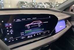 met. harmaa Audi SQ6 e-tron 2025 kuva 20.