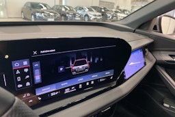 met. harmaa Audi SQ6 e-tron 2025 kuva 21.
