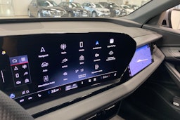 met. harmaa Audi SQ6 e-tron 2025 kuva 22.