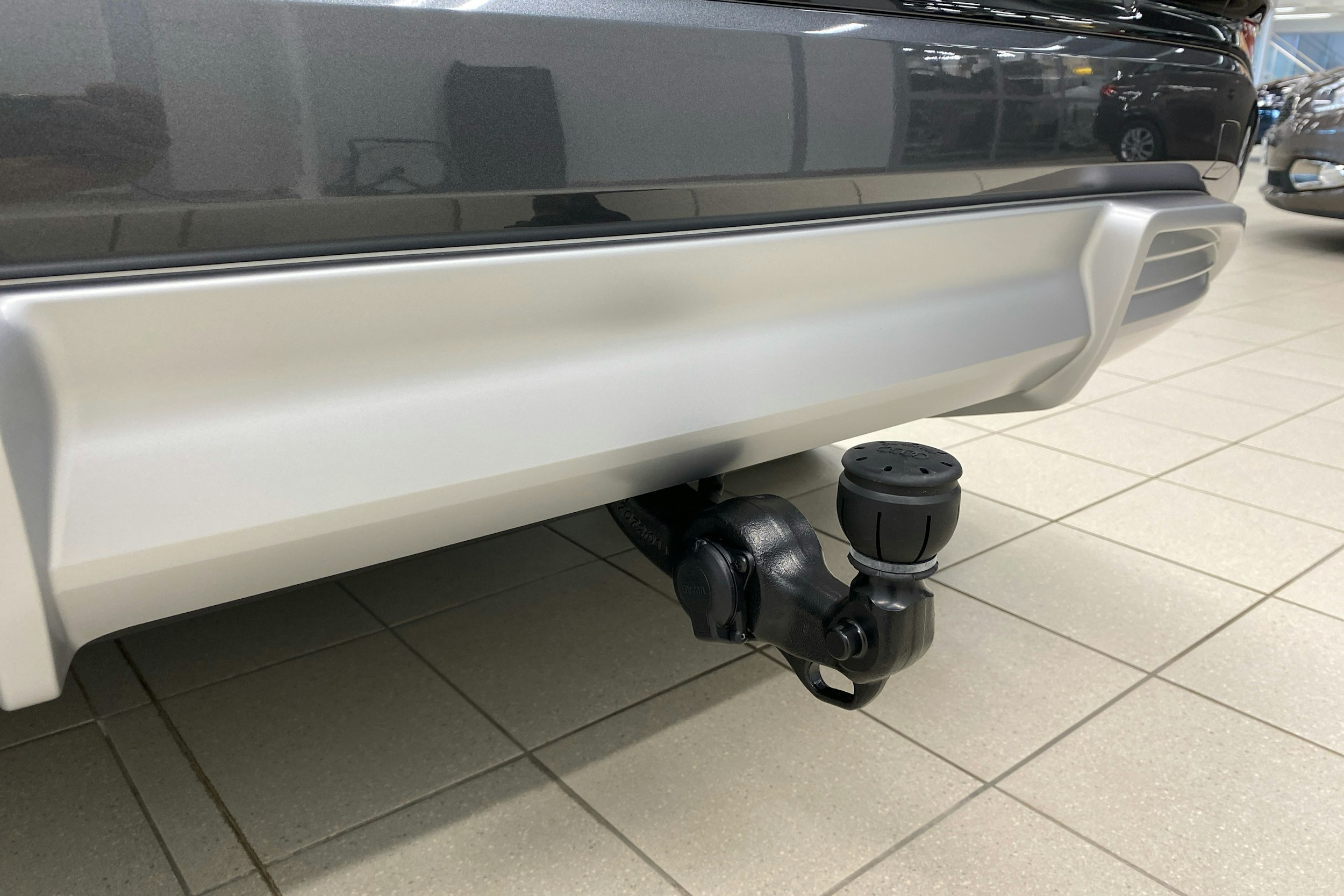 met. harmaa Audi SQ6 e-tron 2025 kuva 25.