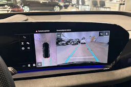 Musta Audi SQ6 e-tron 2025 kuva 54.