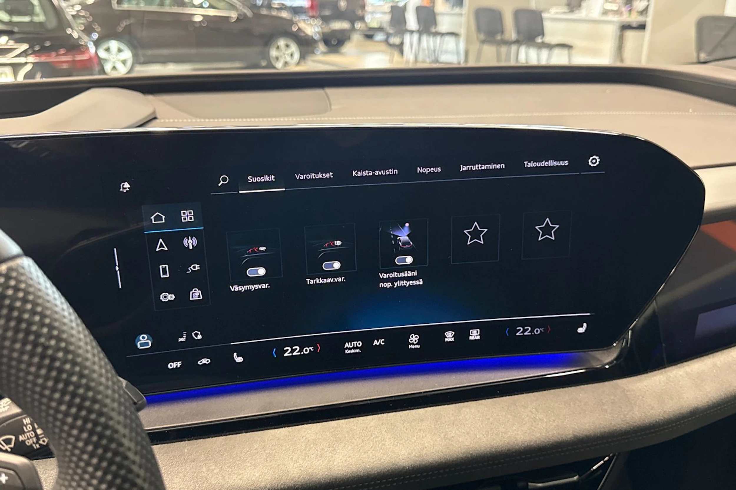 Musta Audi SQ6 e-tron 2025 kuva 55.