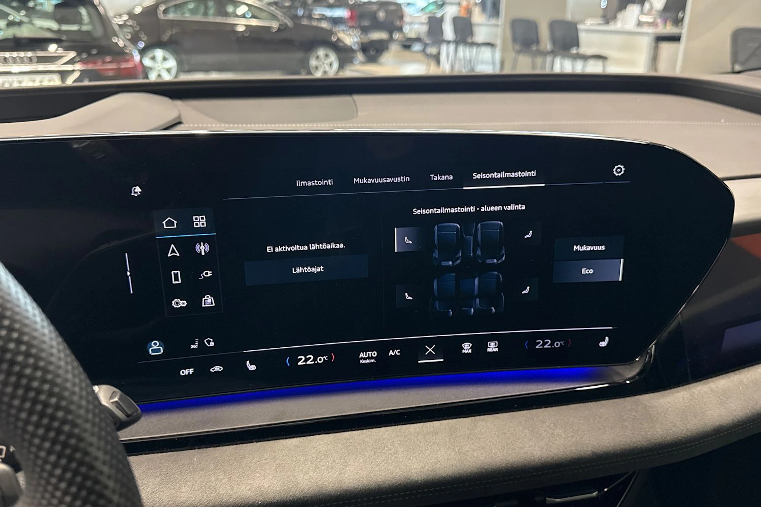 Musta Audi SQ6 e-tron 2025 kuva 57.