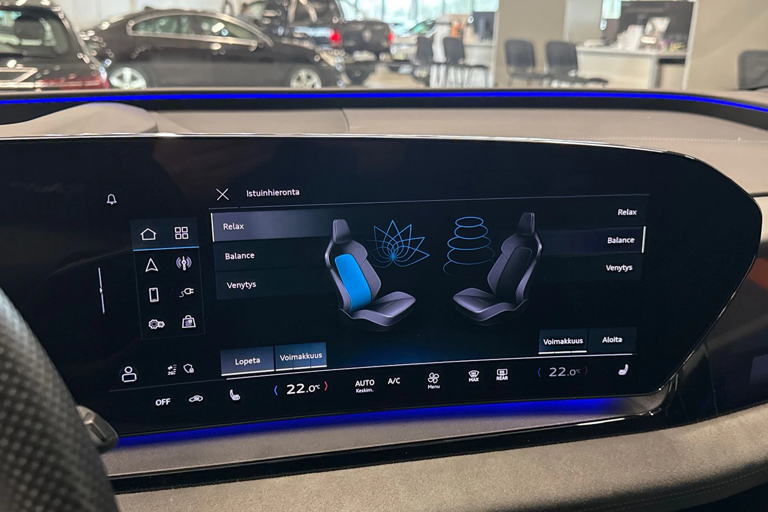 Musta Audi SQ6 e-tron 2025 kuva 60.