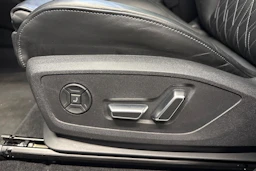 Musta Audi SQ6 e-tron 2025 kuva 68.