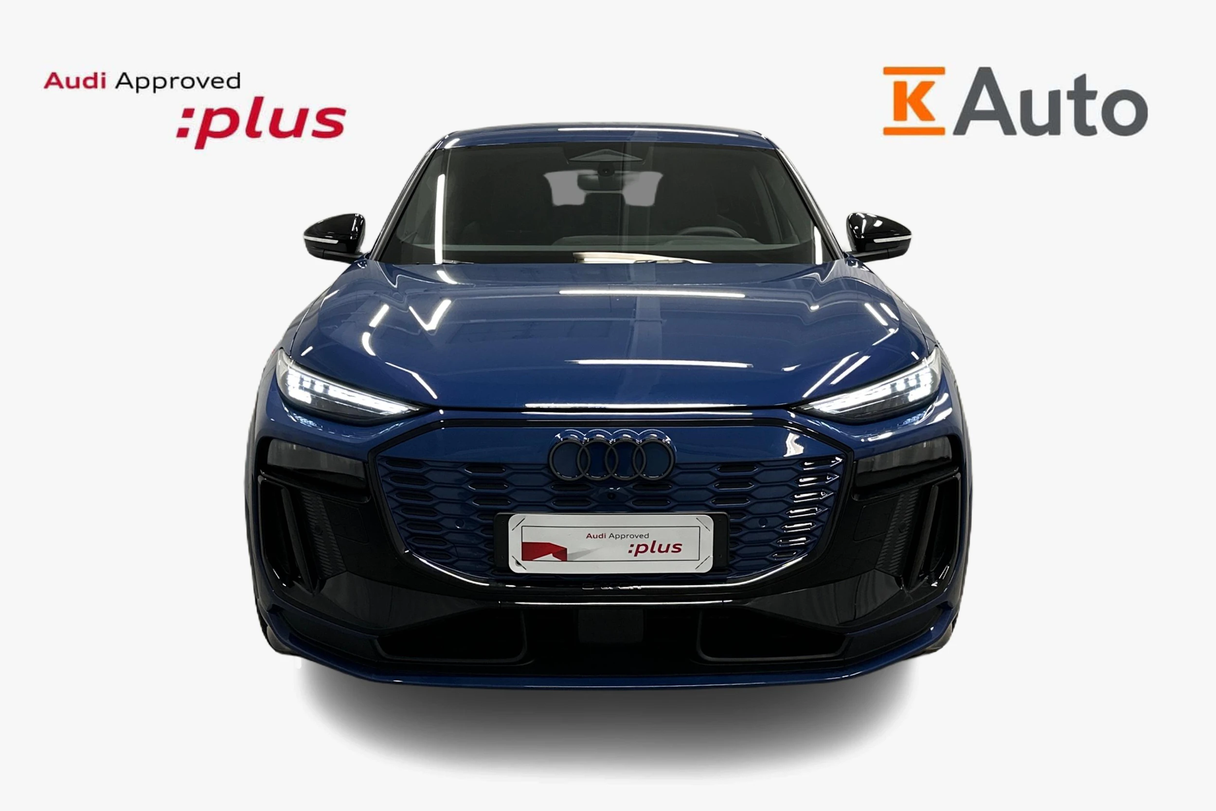 sininen Audi SQ6 e-tron 2025 kuva 4.