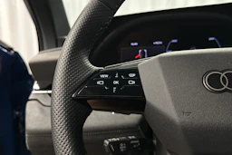 sininen Audi SQ6 e-tron 2025 kuva 11.