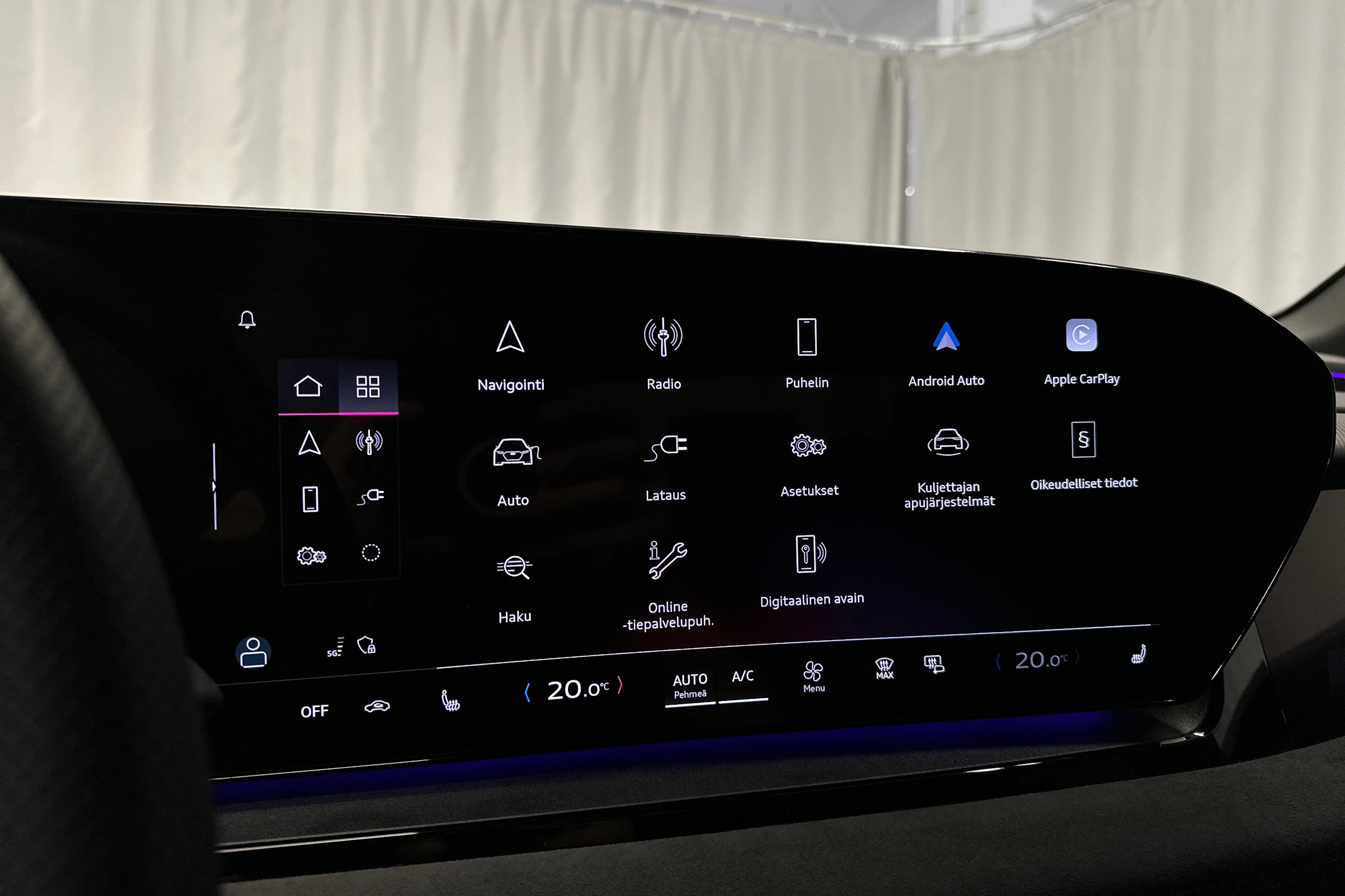 sininen Audi SQ6 e-tron 2025 kuva 17.