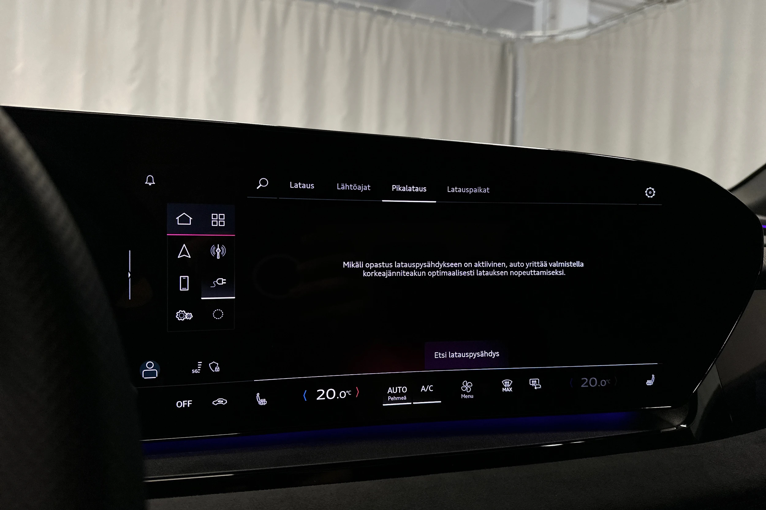 sininen Audi SQ6 e-tron 2025 kuva 22.