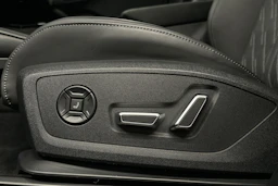 sininen Audi SQ6 e-tron 2025 kuva 25.