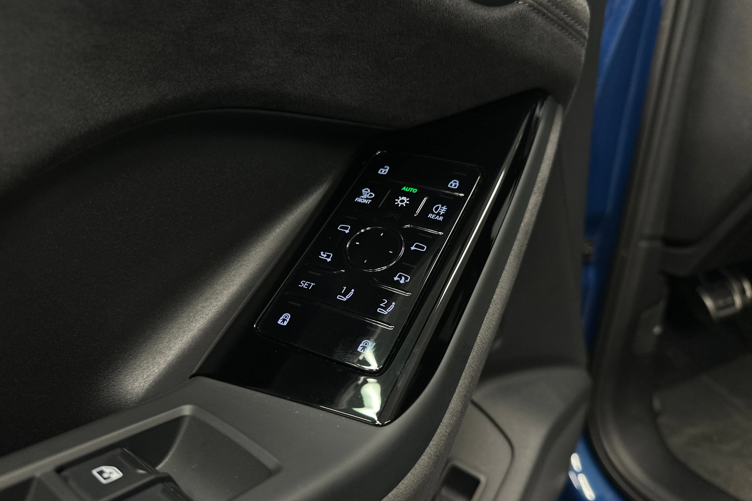 sininen Audi SQ6 e-tron 2025 kuva 26.