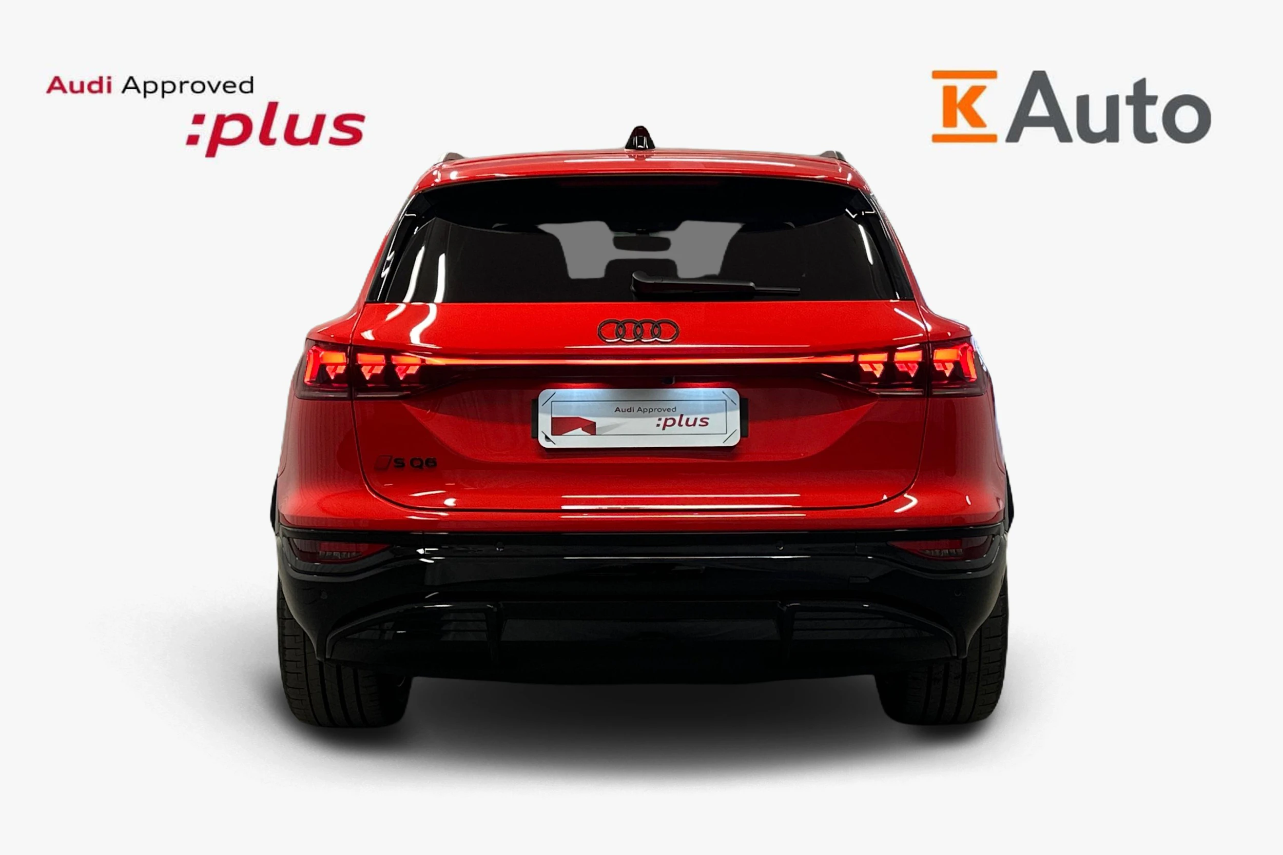 punainen Audi SQ6 e-tron 2025 kuva 3.