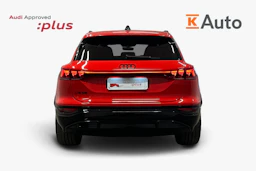 punainen Audi SQ6 e-tron 2025 kuva 3.