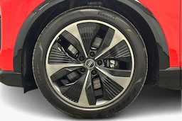 punainen Audi SQ6 e-tron 2025 kuva 9.