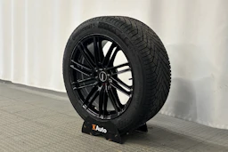 punainen Audi SQ6 e-tron 2025 kuva 10.