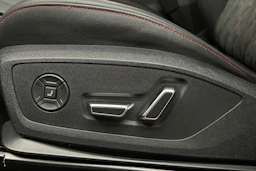 punainen Audi SQ6 e-tron 2025 kuva 15.
