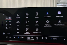 punainen Audi SQ6 e-tron 2025 kuva 23.