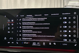 punainen Audi SQ6 e-tron 2025 kuva 28.