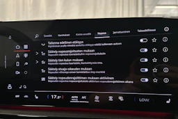 punainen Audi SQ6 e-tron 2025 kuva 30.