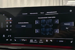 punainen Audi SQ6 e-tron 2025 kuva 32.