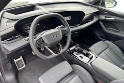harmaa Audi SQ6 e-tron 2025 kuva 3.