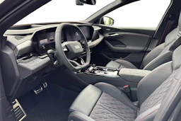 harmaa Audi SQ6 e-tron 2026 kuva 6.