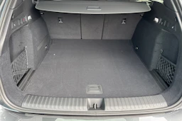 harmaa Audi SQ6 e-tron 2026 kuva 11.
