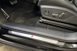 met. musta Audi SQ6 e-tron 2026 kuva 12.