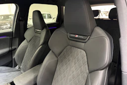 met. musta Audi SQ6 e-tron 2026 kuva 16.