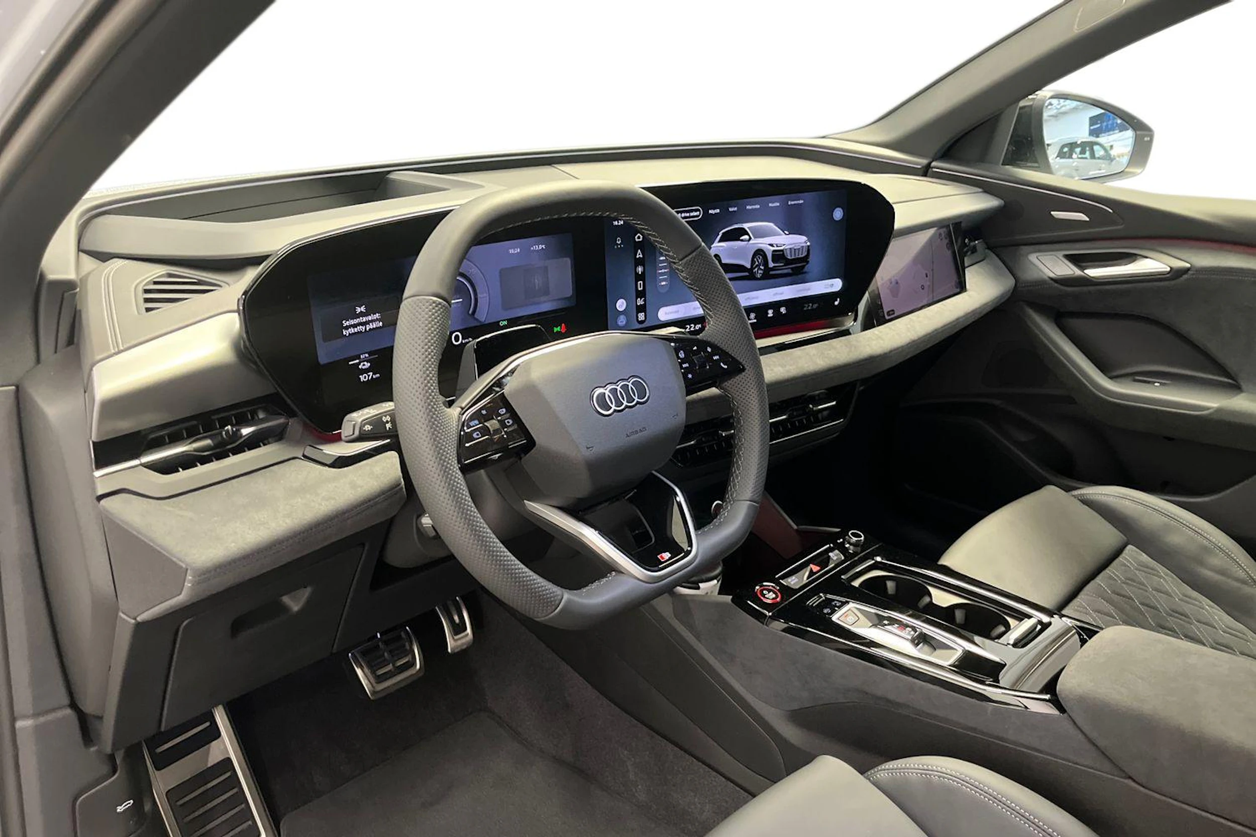 jäätikön valkoinen Audi SQ6 e-tron 2026 kuva 6.