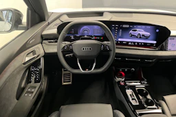 jäätikön valkoinen Audi SQ6 e-tron 2026 kuva 16.
