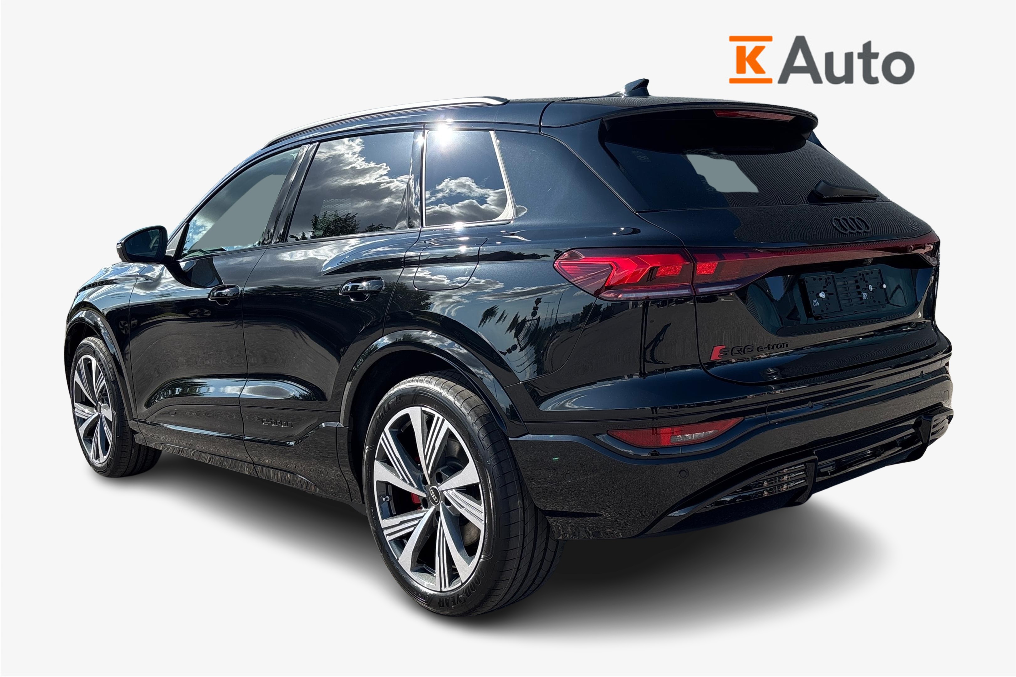 Audi SQ6 e-tron 2026, photo 2/15
