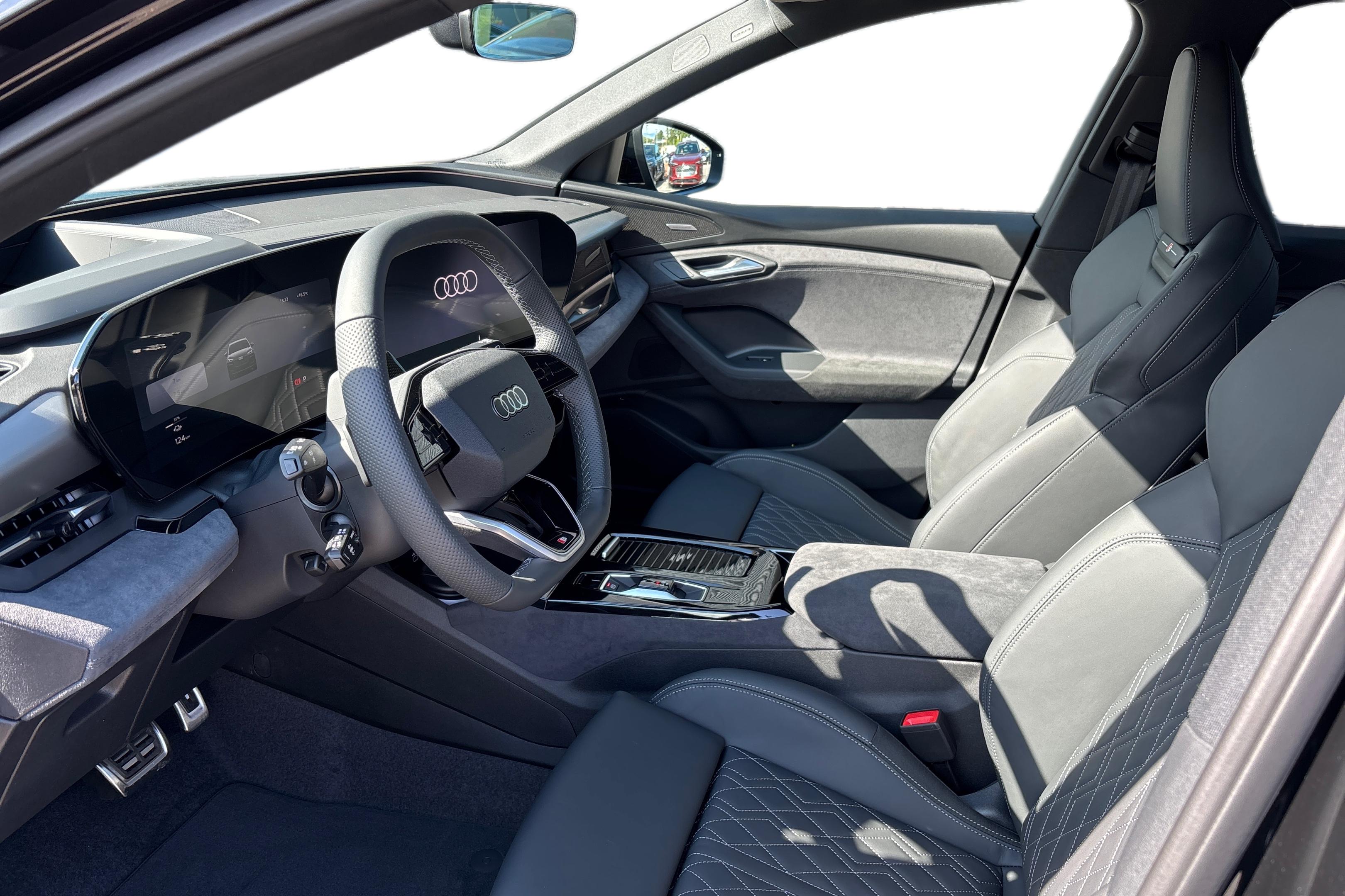 Audi SQ6 e-tron 2026, photo 6/15