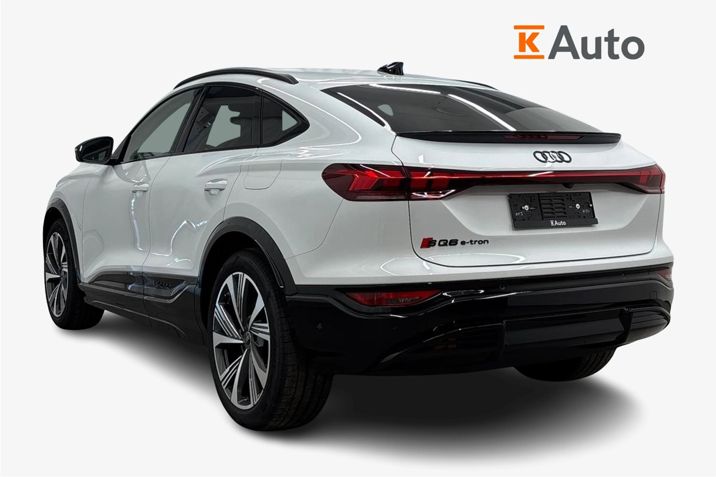 met. valkoinen Audi SQ6 e-tron 2026 kuva 2.
