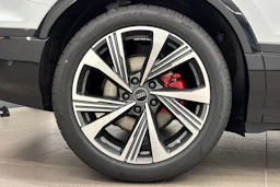 met. valkoinen Audi SQ6 e-tron 2026 kuva 10.