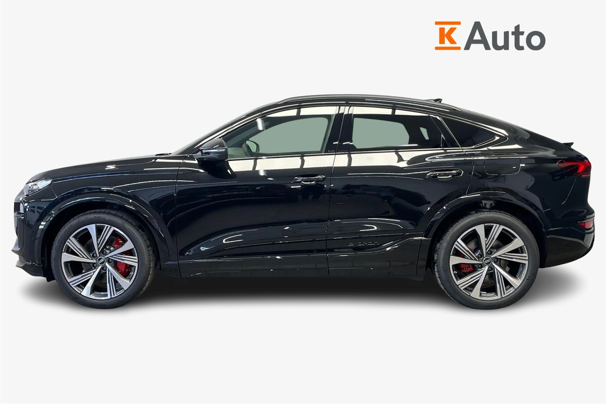 met. musta Audi SQ6 e-tron 2026 kuva 5.