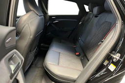 met. musta Audi SQ6 e-tron 2026 kuva 8.