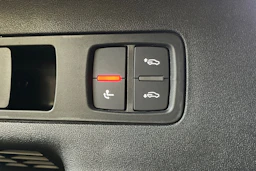 met. musta Audi SQ6 e-tron 2026 kuva 12.